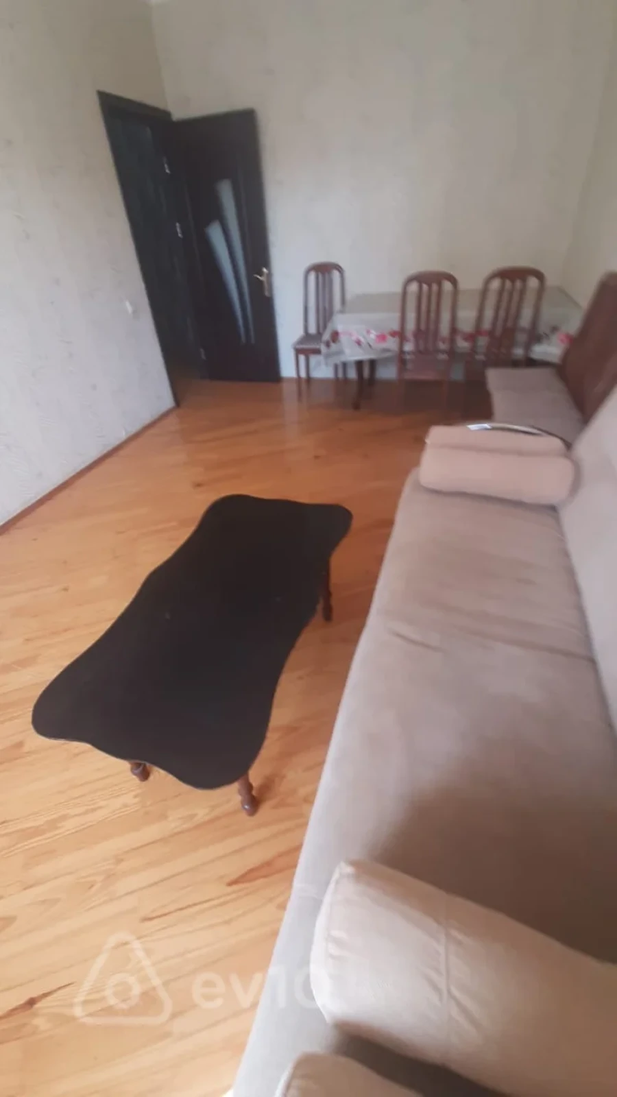 Kirayə verilir 2 otaqlı köhnə tikili 65 m²