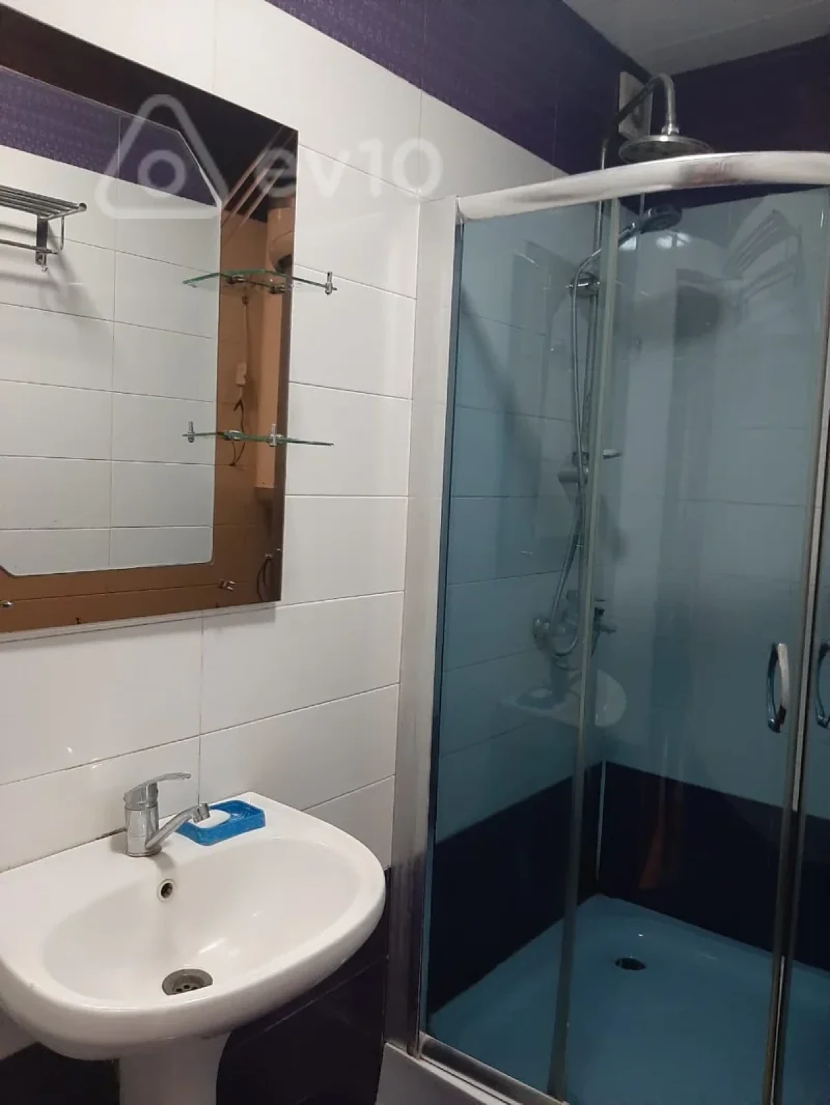 Kirayə verilir 2 otaqlı köhnə tikili 65 m²