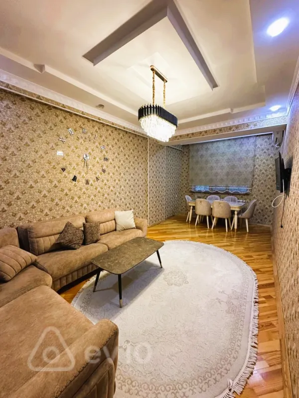 Kirayə verilir 2 otaqlı yeni tikili 75 m²