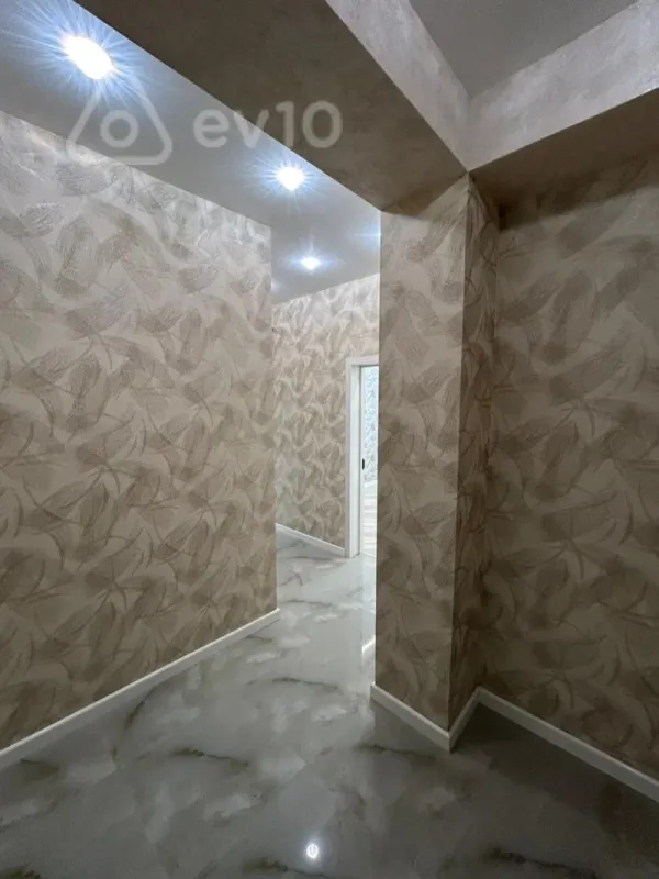 Satılır 2 otaqlı yeni tikili 70 m²