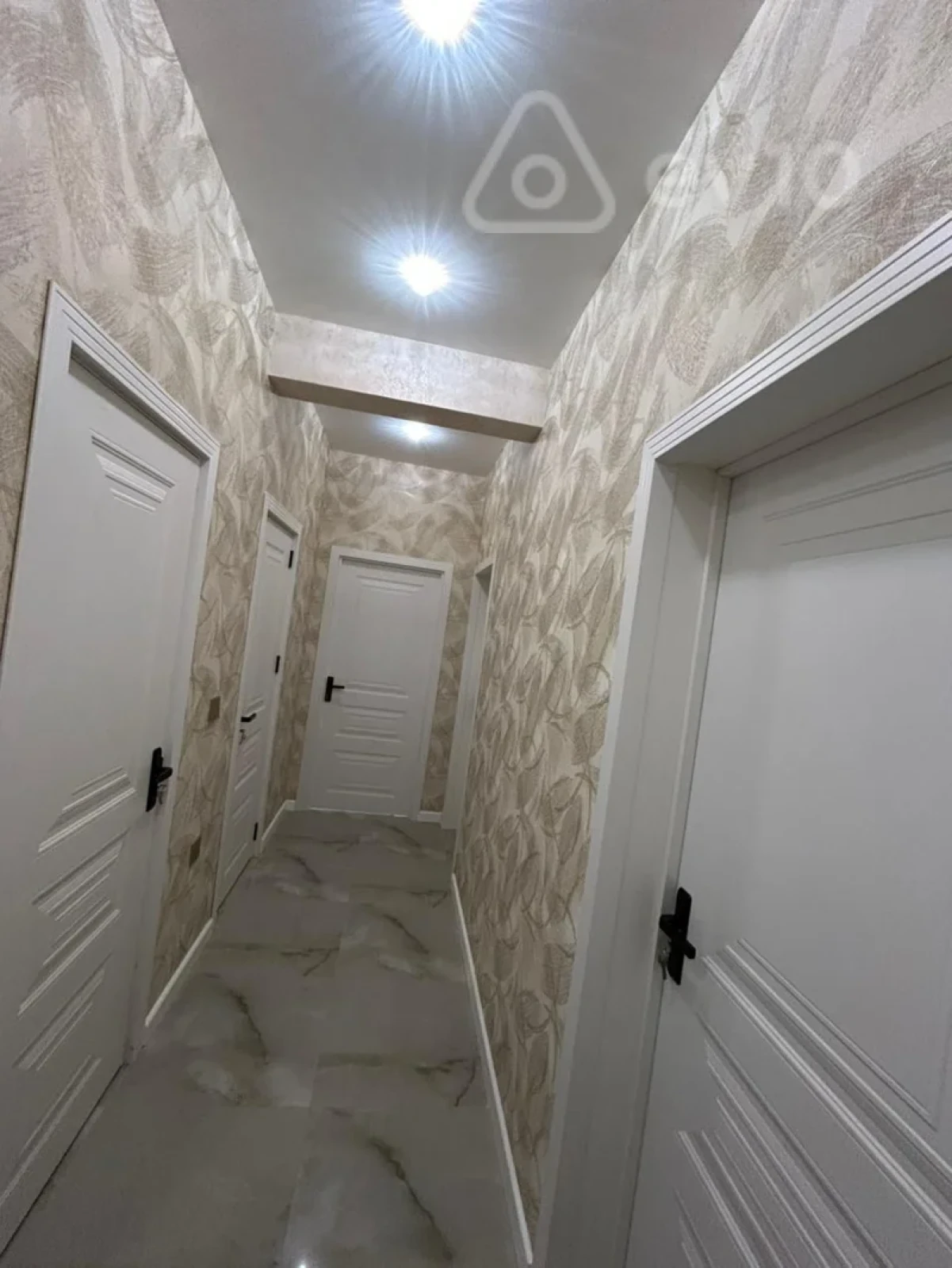 Satılır 2 otaqlı yeni tikili 70 m²