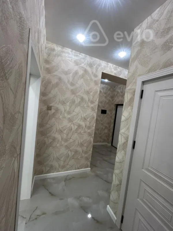 Satılır 2 otaqlı yeni tikili 70 m²