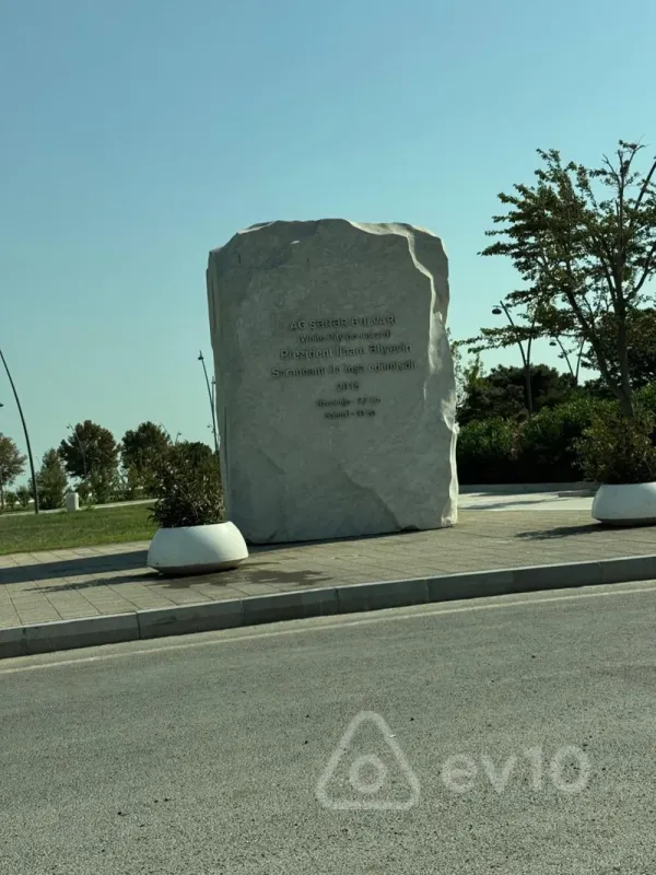 Kirayə verilir 3 otaqlı yeni tikili 110 m²