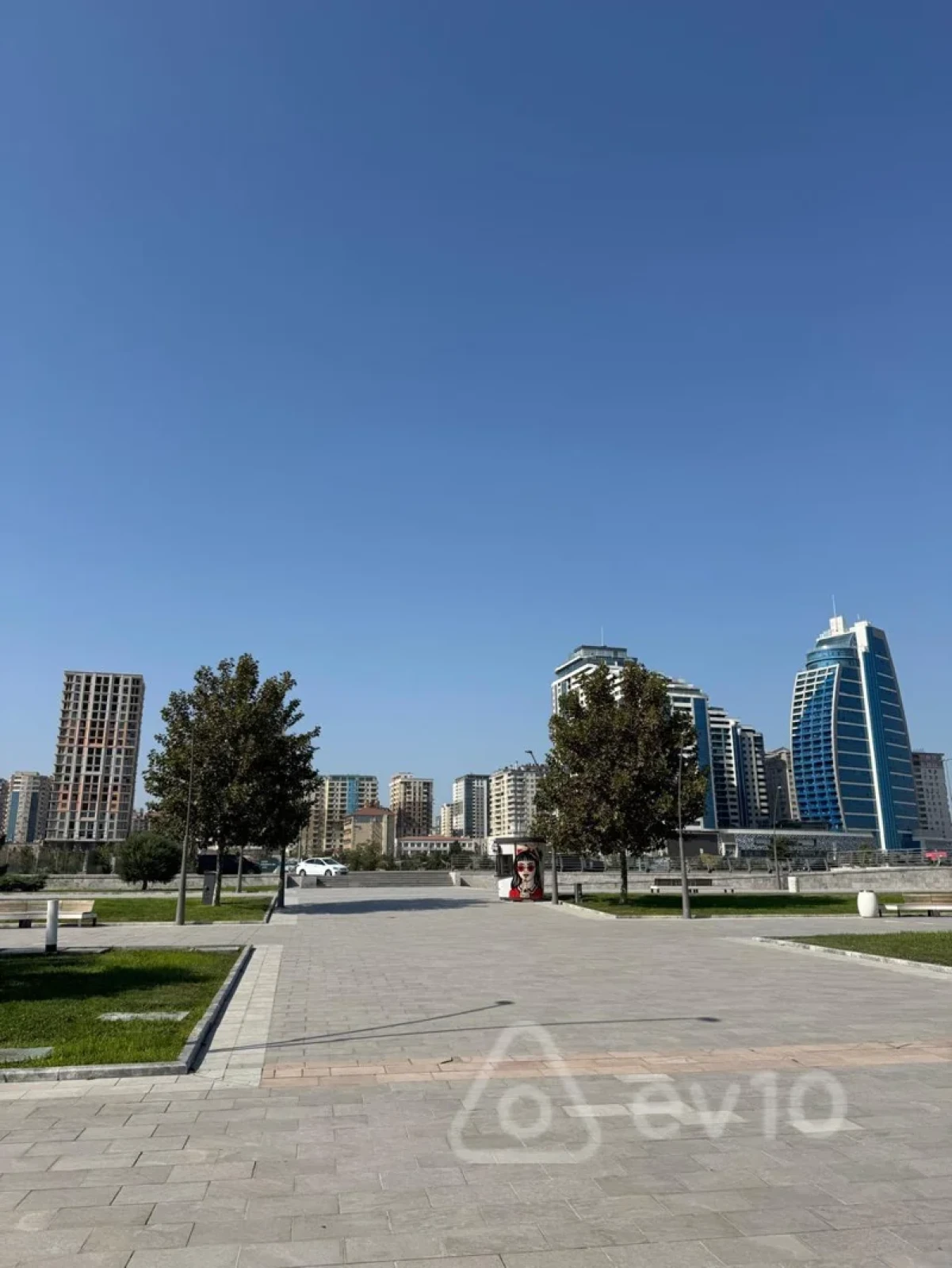 Kirayə verilir 3 otaqlı yeni tikili 110 m²