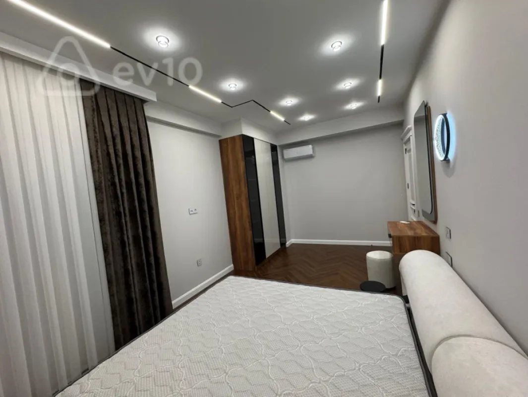 Kirayə verilir 3 otaqlı yeni tikili 110 m²