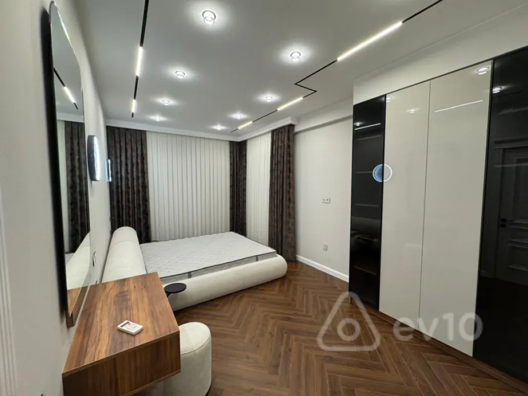 Kirayə verilir 3 otaqlı yeni tikili 110 m²