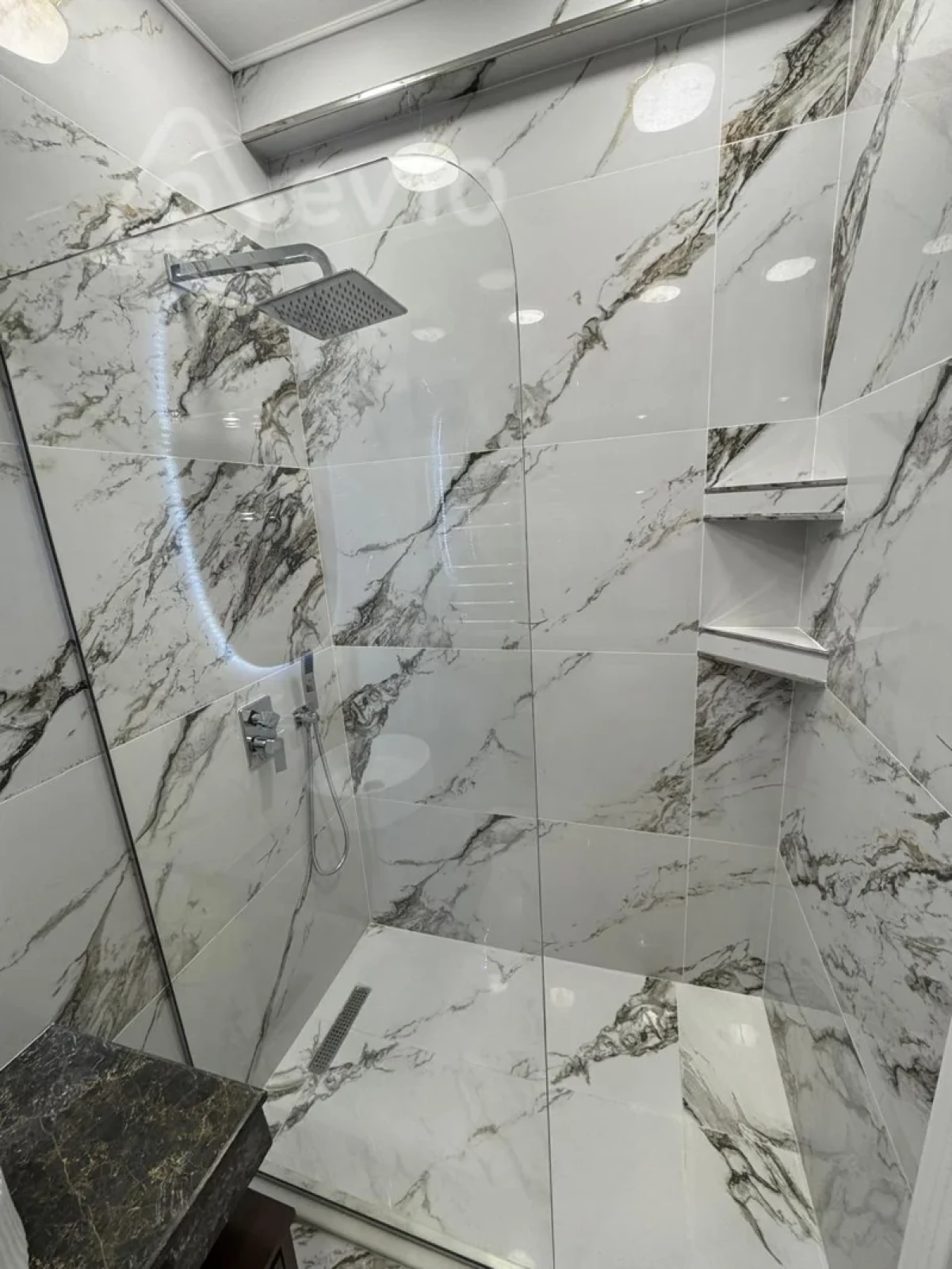 Kirayə verilir 3 otaqlı yeni tikili 110 m²