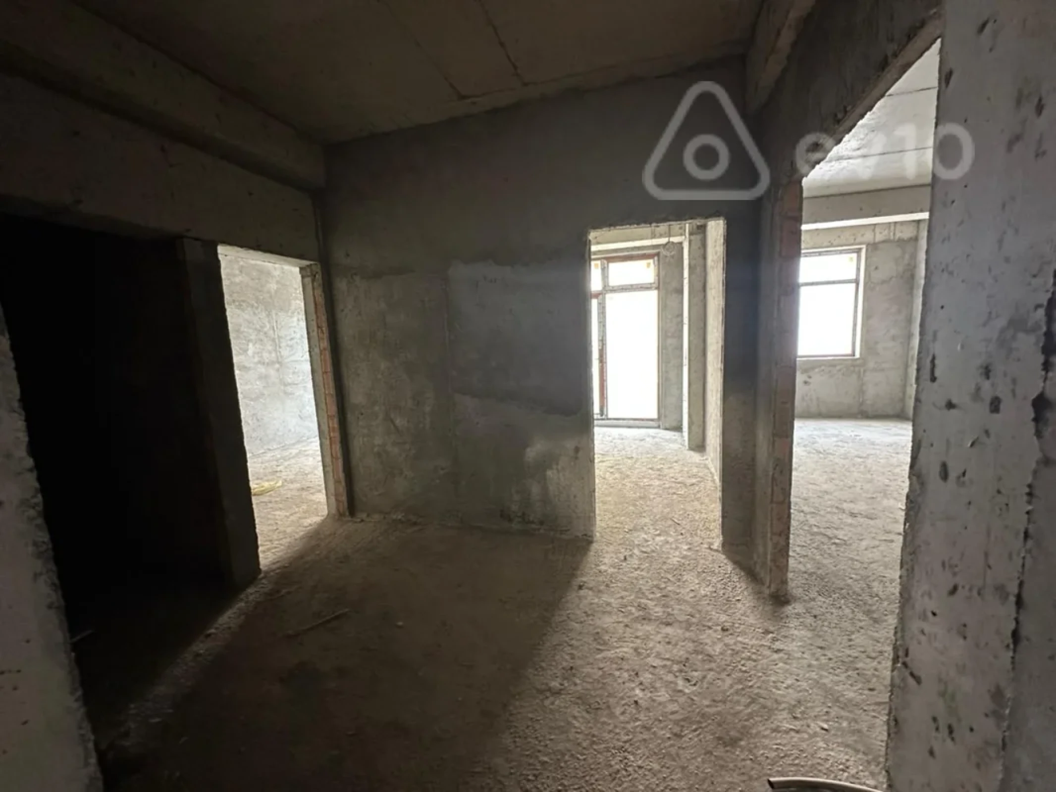 Satılır 2 otaqlı yeni tikili 84 m²