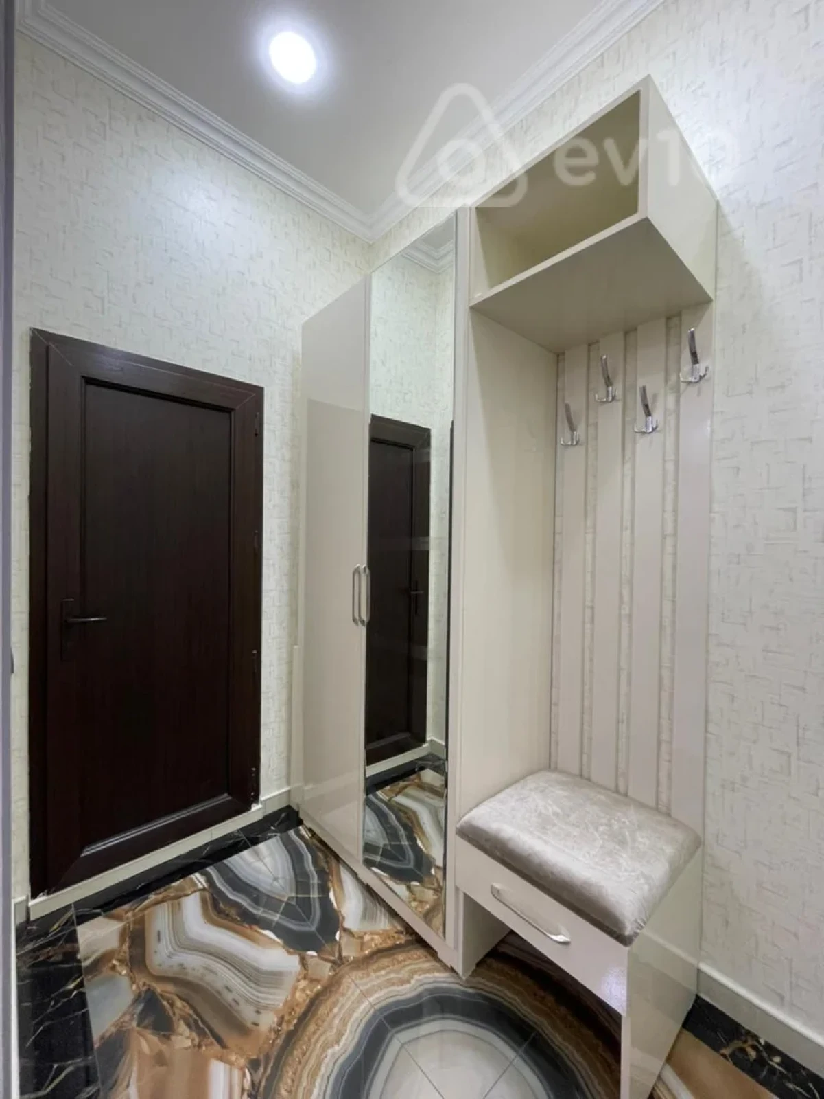 Kirayə verilir 3 otaqlı yeni tikili 82 m²