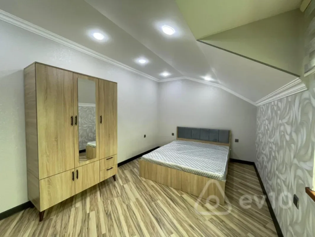 Kirayə verilir 3 otaqlı yeni tikili 82 m²