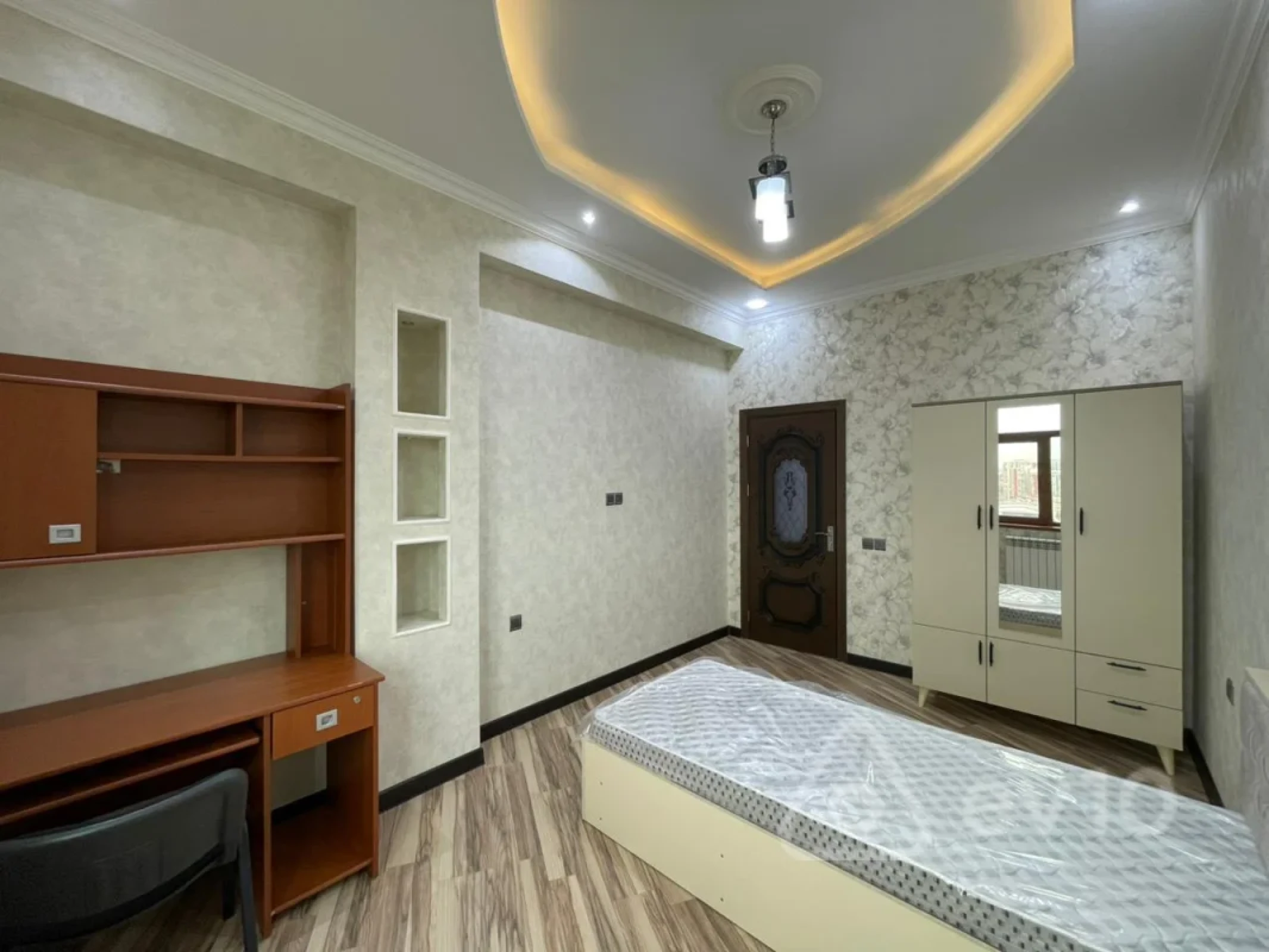 Kirayə verilir 3 otaqlı yeni tikili 82 m²