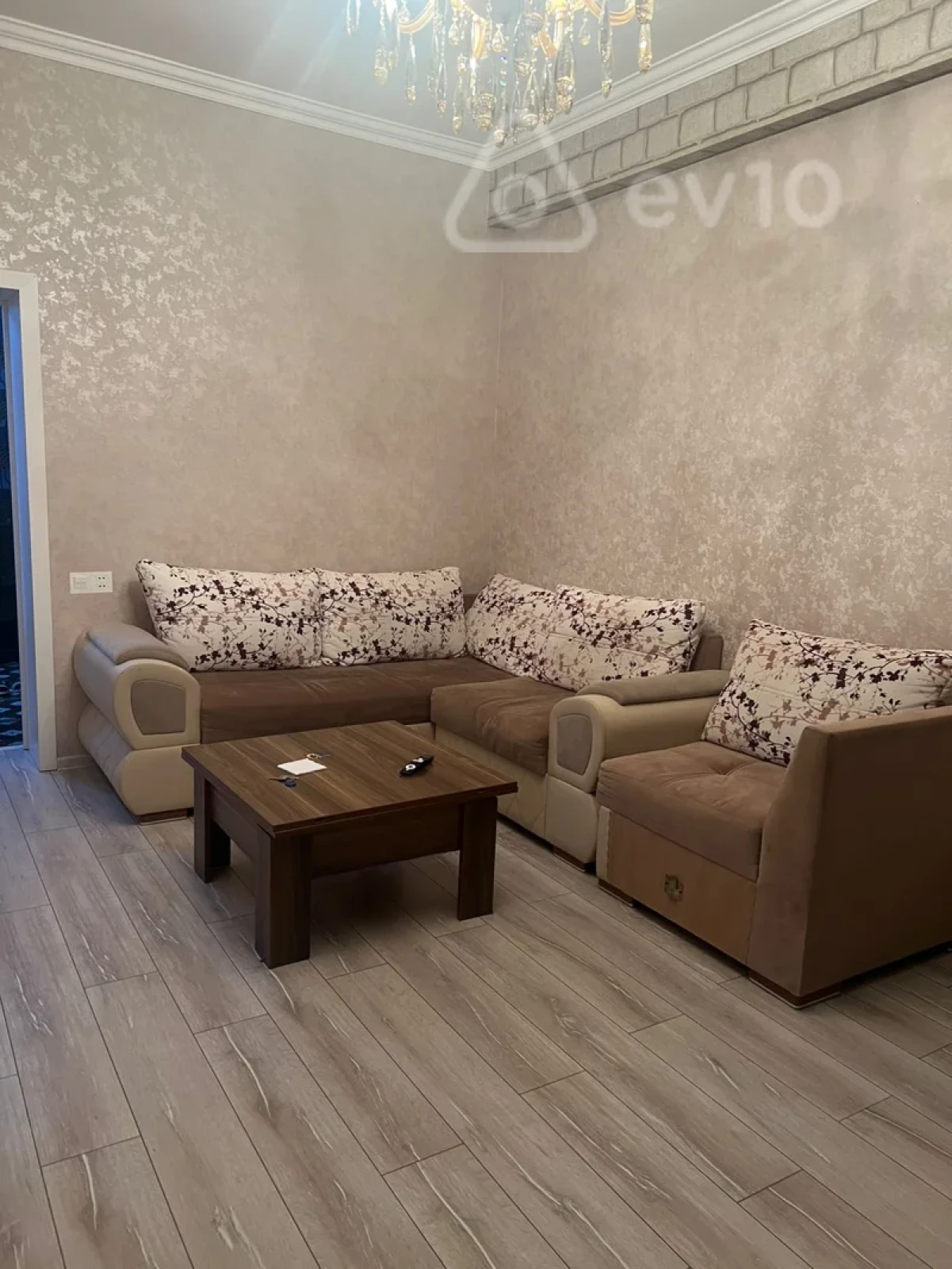 Satılır 2 otaqlı yeni tikili 60 m²