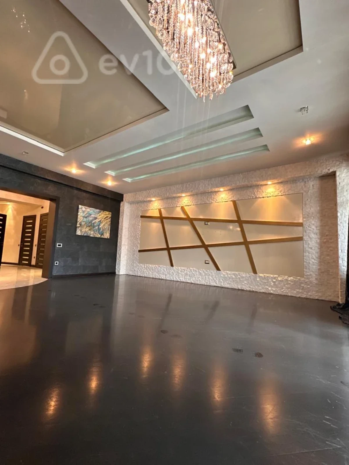 Satılır 4 otaqlı yeni tikili 200 m²