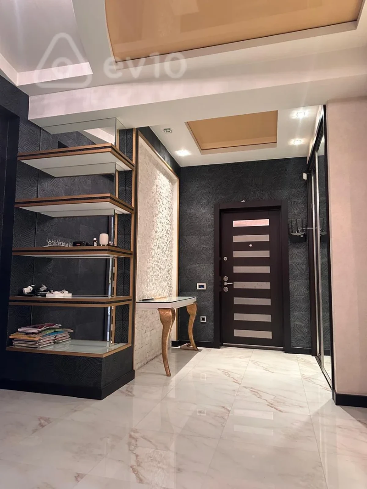 Satılır 4 otaqlı yeni tikili 200 m²