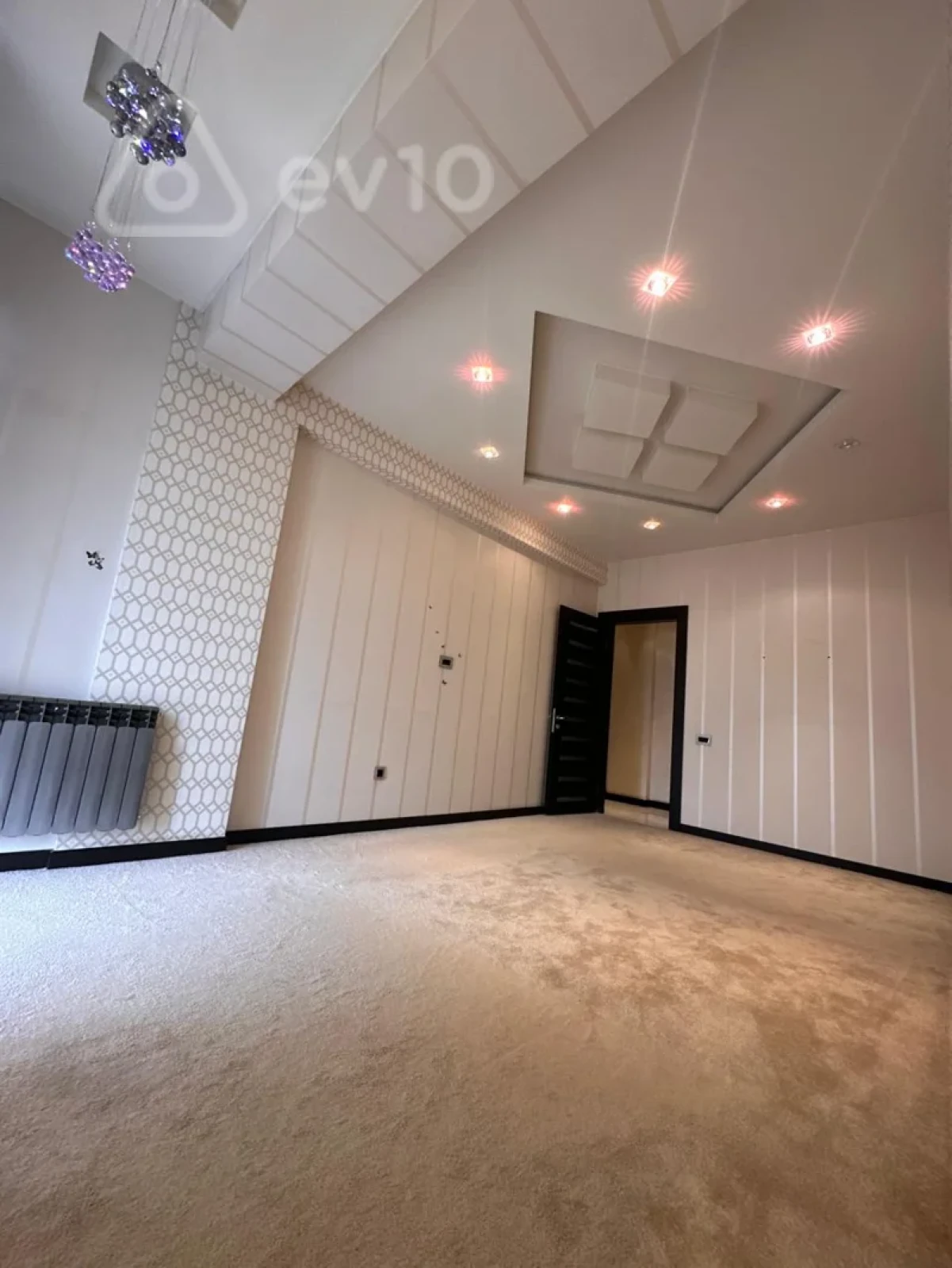 Satılır 4 otaqlı yeni tikili 200 m²