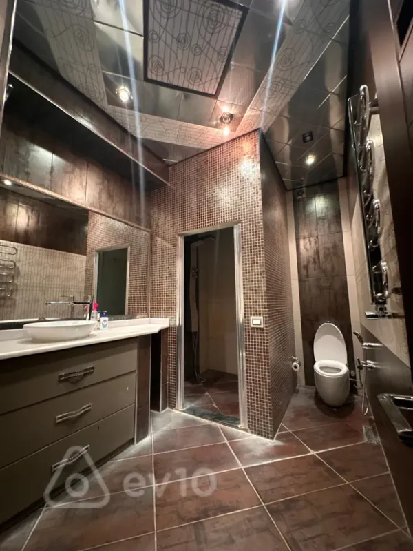 Satılır 4 otaqlı yeni tikili 200 m²