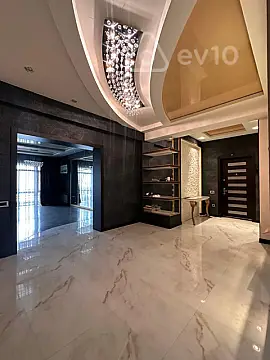 Satılır 4 otaqlı yeni tikili 200 m²