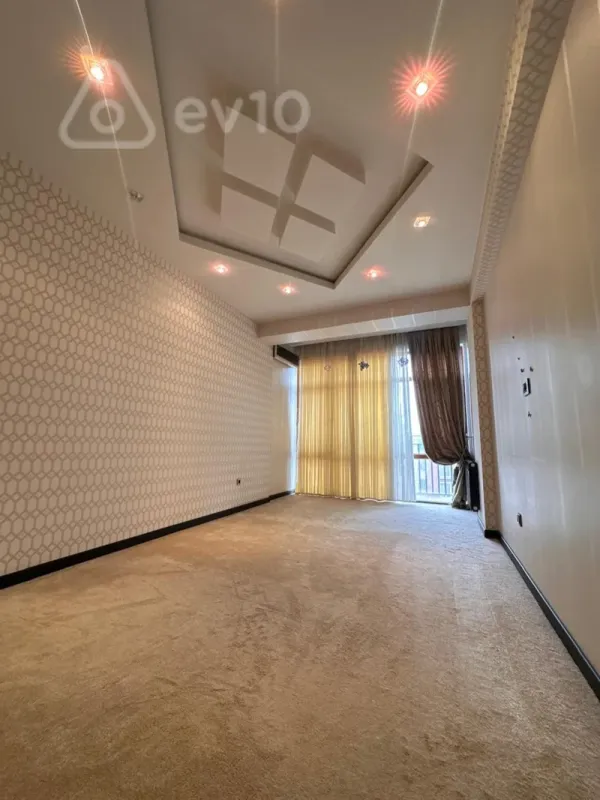 Satılır 4 otaqlı yeni tikili 200 m²