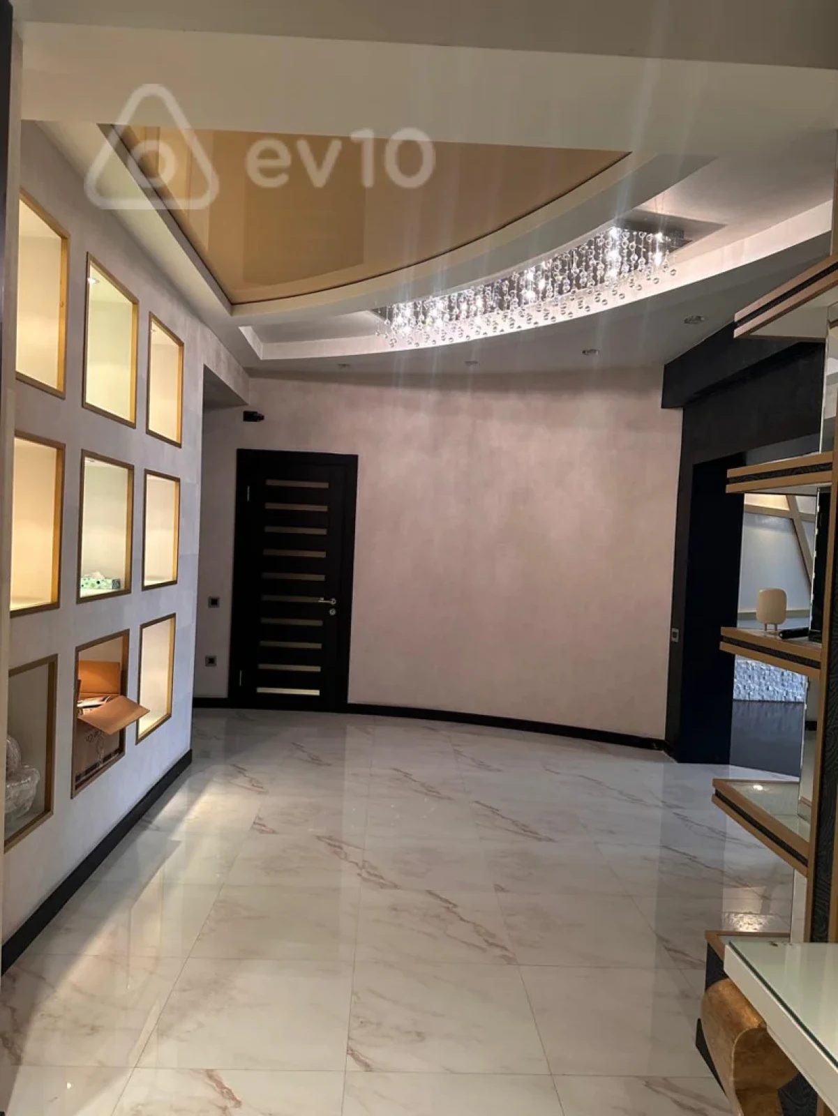 Satılır 4 otaqlı yeni tikili 200 m²