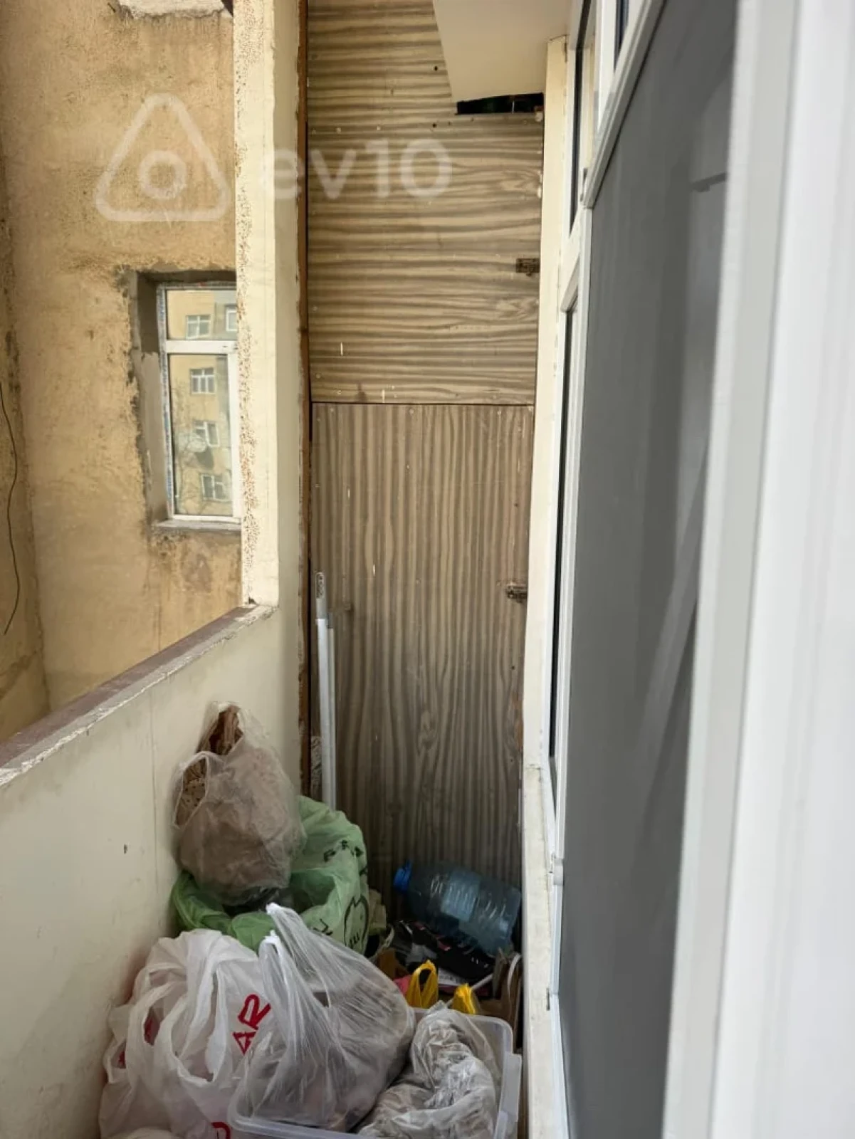 Satılır 3 otaqlı köhnə tikili 66 m²