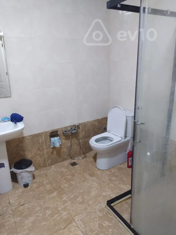 Kirayə verilir 2 otaqlı yeni tikili 74 m²