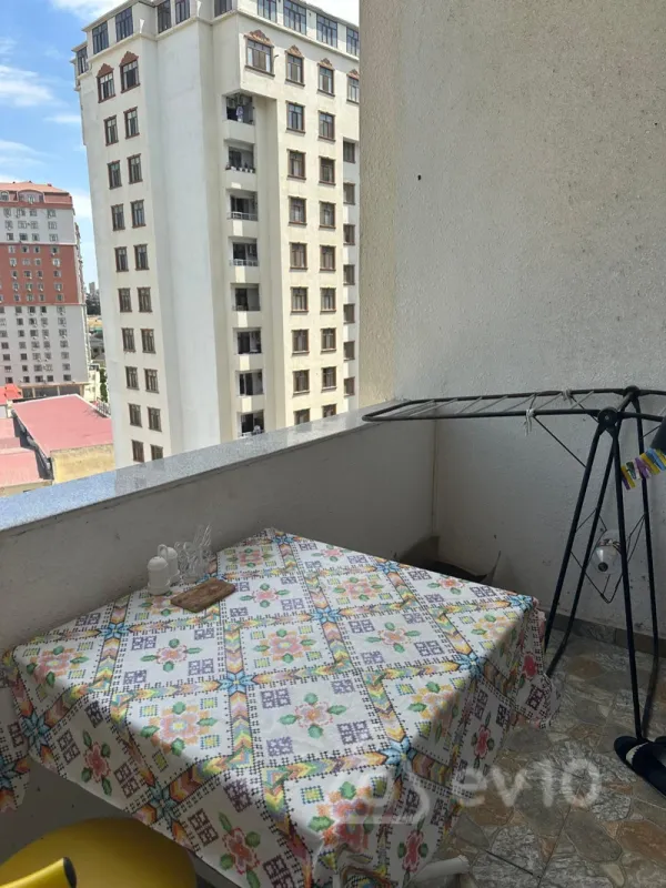 Kirayə verilir 2 otaqlı yeni tikili 74 m²