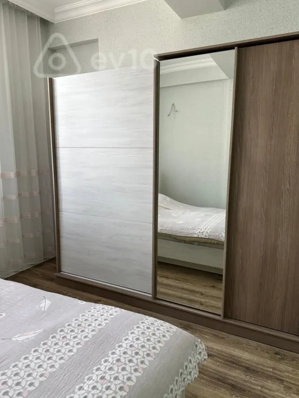 Kirayə verilir 2 otaqlı yeni tikili 74 m²