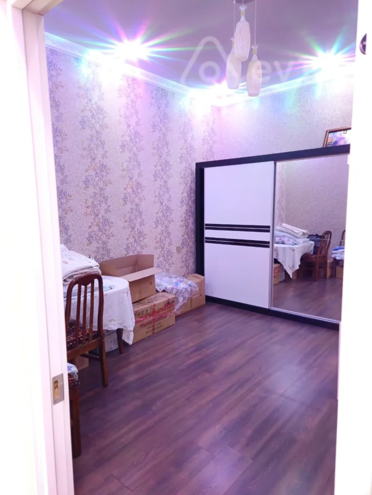 Kirayə verilir 4 otaqlı ofis 130 m²