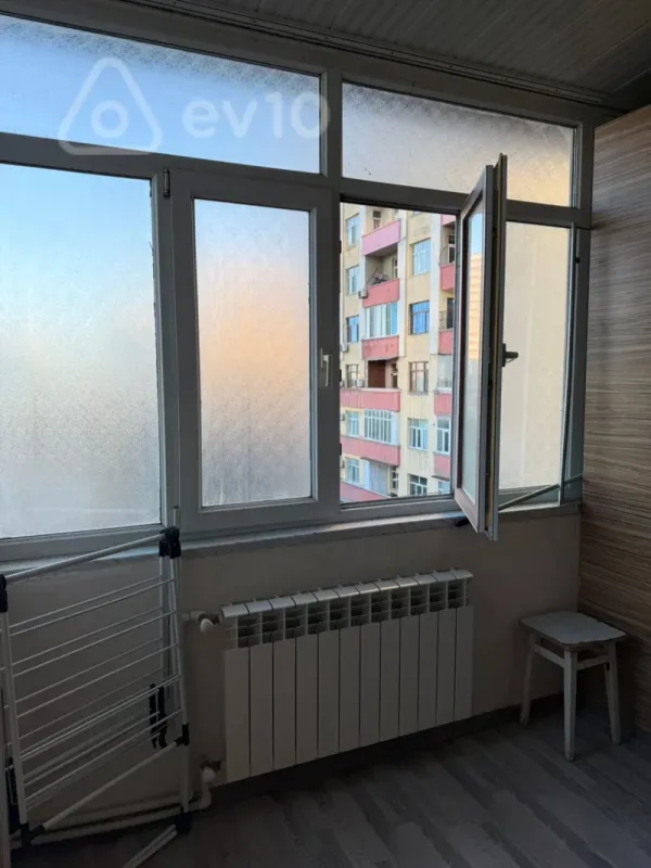 Satılır 1 otaqlı köhnə tikili 33 m²