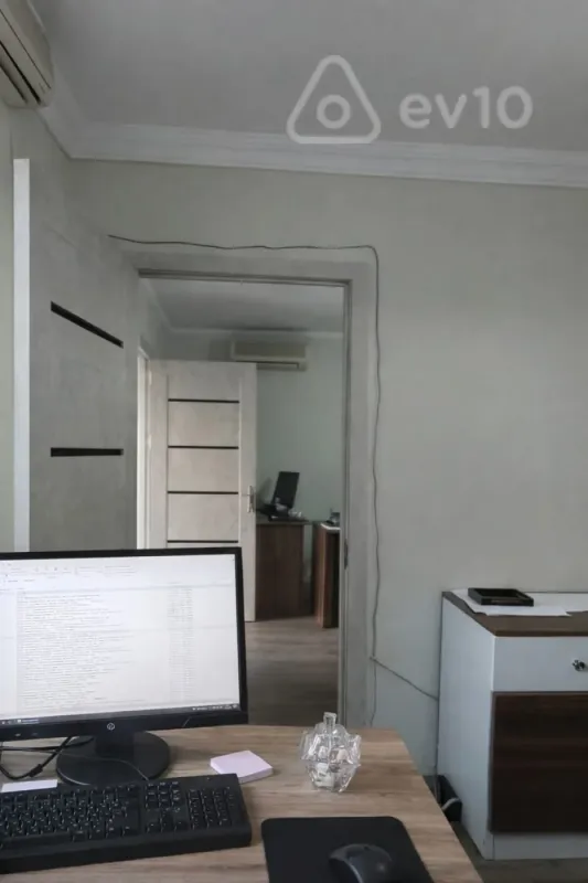 Kirayə verilir 2 otaqlı ofis 40 m²