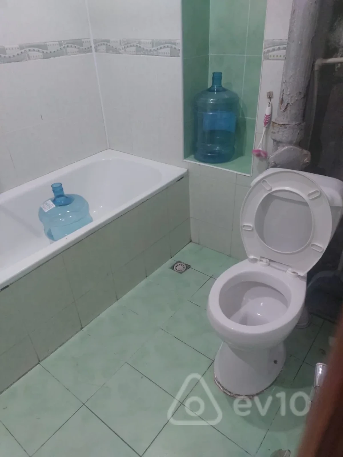 Kirayə verilir 2 otaqlı ofis 40 m²