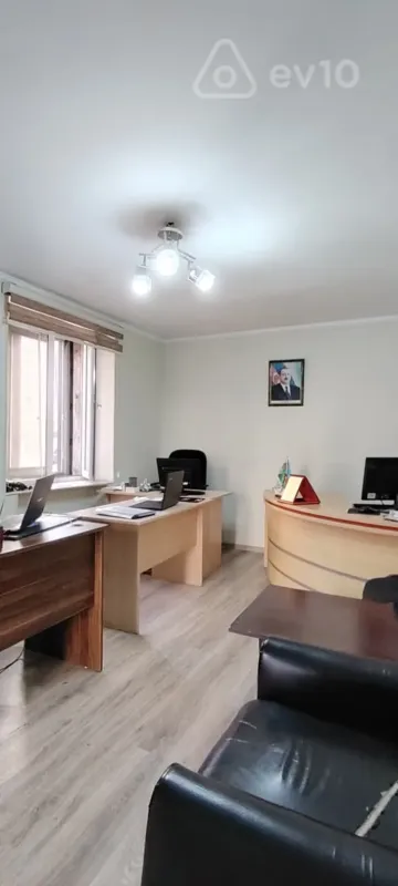 Kirayə verilir 2 otaqlı ofis 40 m²