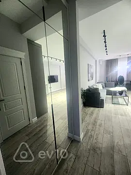 Kirayə verilir 2 otaqlı yeni tikili 93 m²