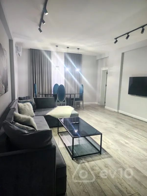 Kirayə verilir 2 otaqlı yeni tikili 93 m²