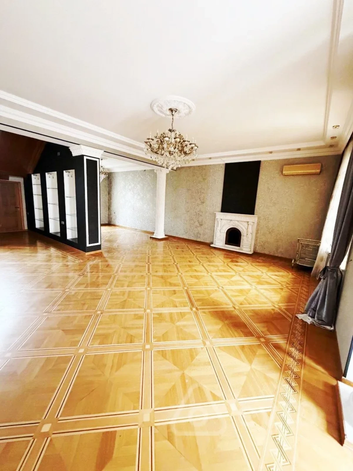 Kirayə verilir 8 otaqlı həyət evi 300 m²