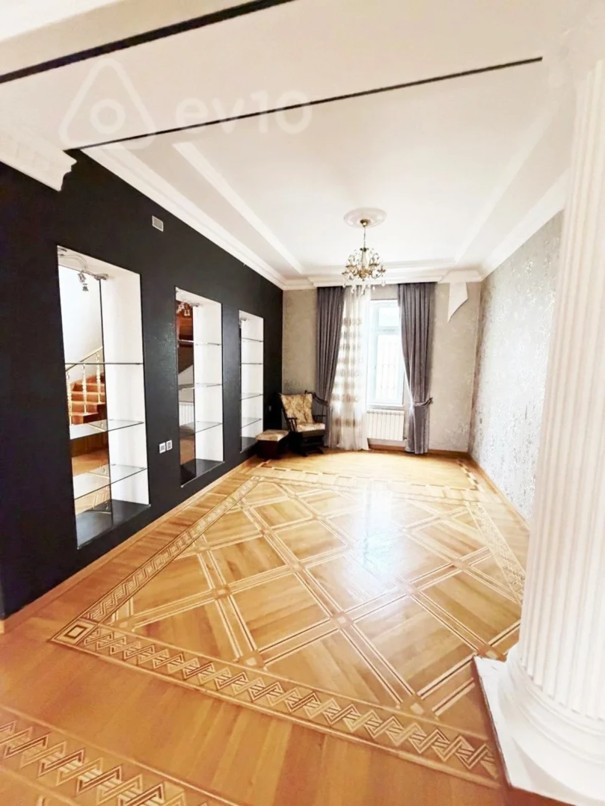 Kirayə verilir 8 otaqlı həyət evi 300 m²