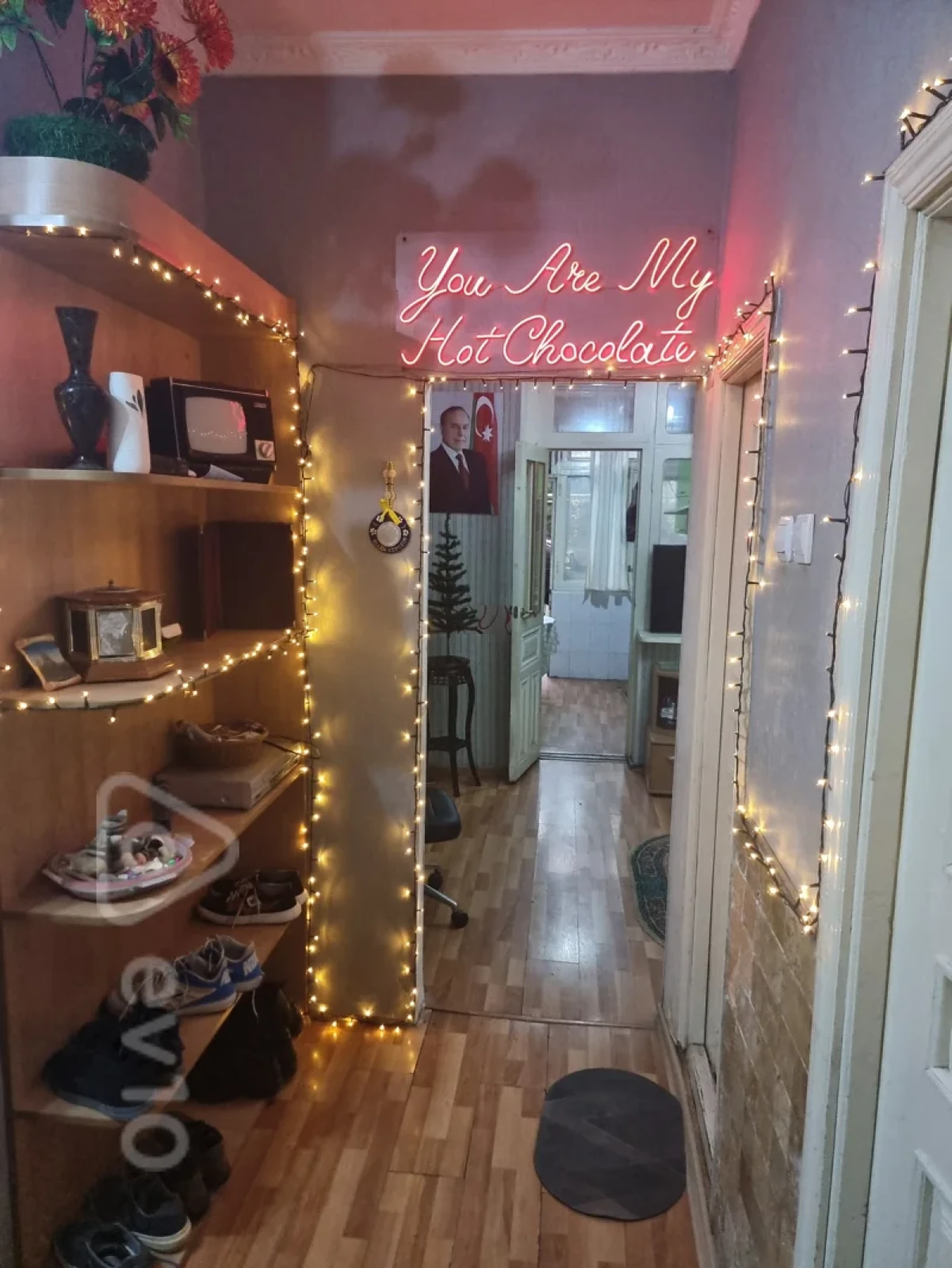 Kirayə verilir 3 otaqlı köhnə tikili 200 m²