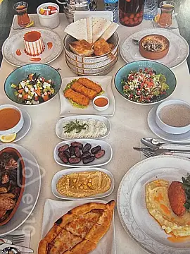 Kirayə verilir 3 otaqlı köhnə tikili 200 m²