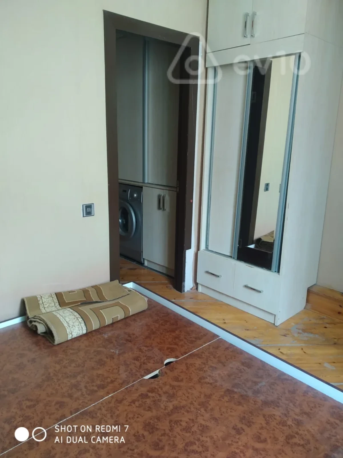Kirayə verilir 2 otaqlı köhnə tikili 50 m²