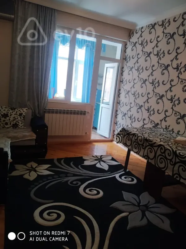 Kirayə verilir 2 otaqlı köhnə tikili 50 m²