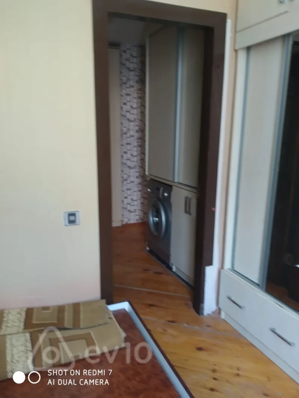 Kirayə verilir 2 otaqlı köhnə tikili 50 m²