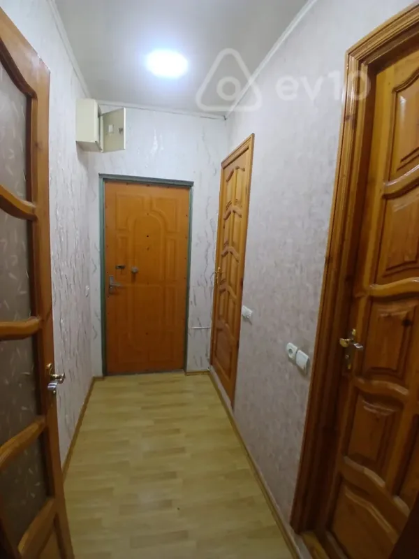 Kirayə verilir 3 otaqlı köhnə tikili 55 m²