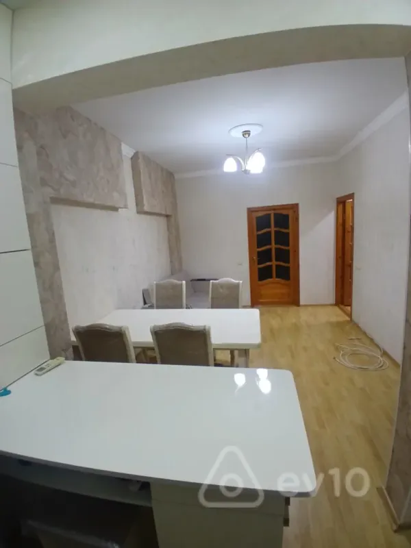 Kirayə verilir 3 otaqlı köhnə tikili 55 m²