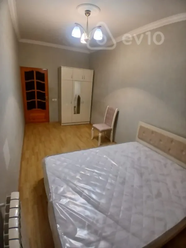 Kirayə verilir 3 otaqlı köhnə tikili 55 m²