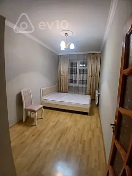Kirayə verilir 3 otaqlı köhnə tikili 55 m²