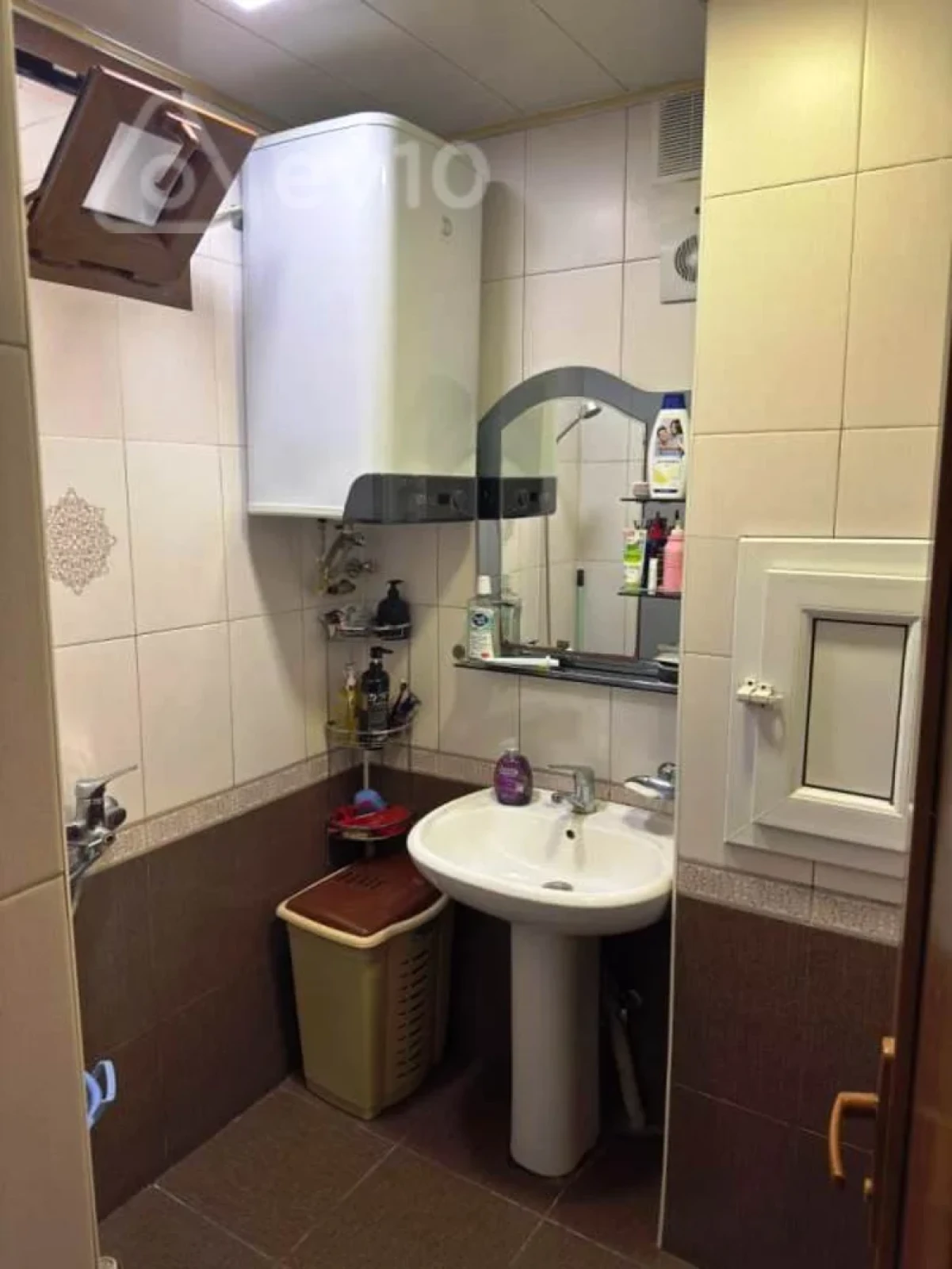 Satılır 3 otaqlı köhnə tikili 72 m²