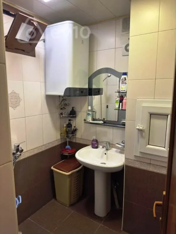 Satılır 3 otaqlı köhnə tikili 72 m²