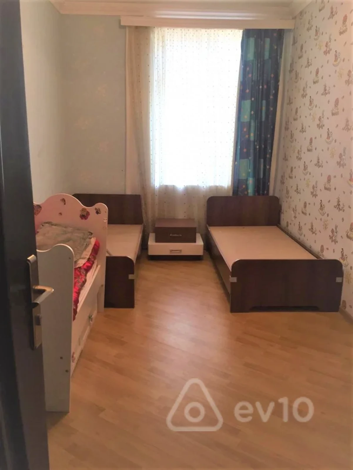 Kirayə verilir 10 otaqlı həyət evi 500 m²