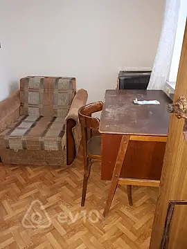 Kirayə verilir 2 otaqlı köhnə tikili 30 m²