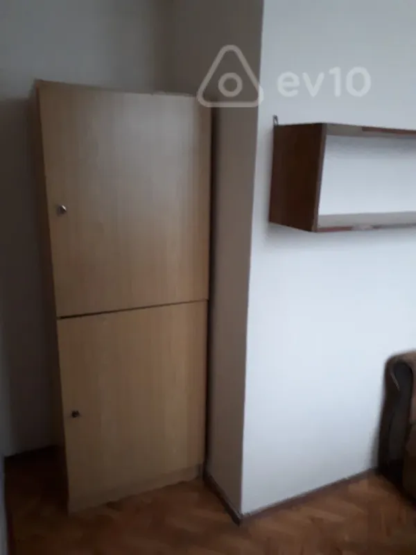 Kirayə verilir 2 otaqlı köhnə tikili 30 m²